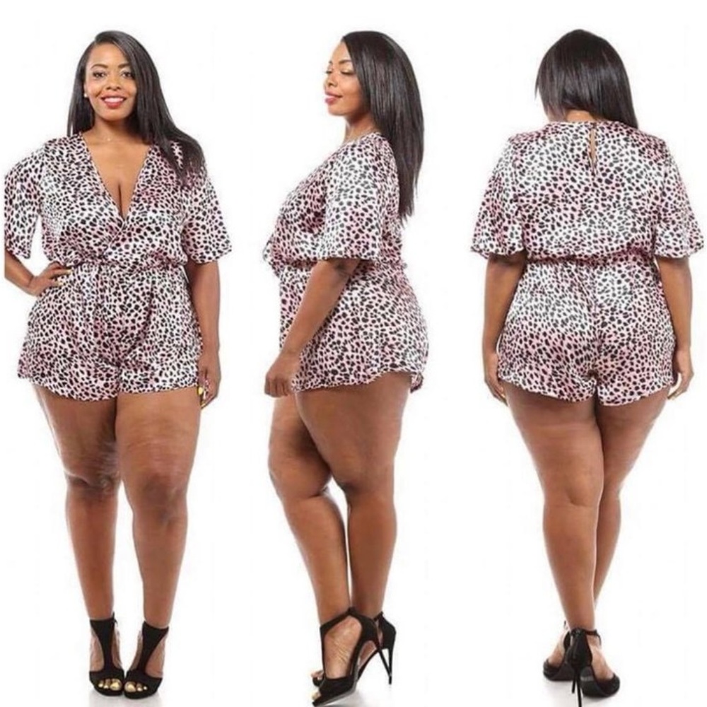 PLUS SIZE PINK ANIMAL PRINTED SHORT ROMPER